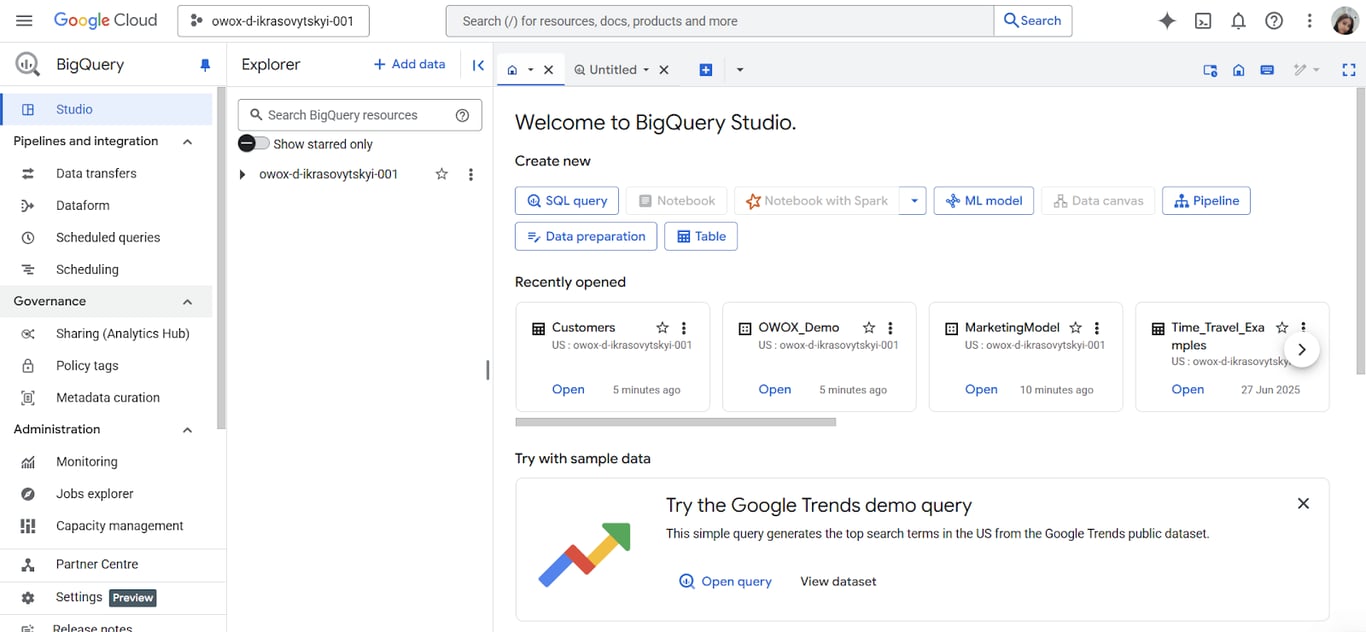 Google Cloud BigQuery Studio interface. i-shadow