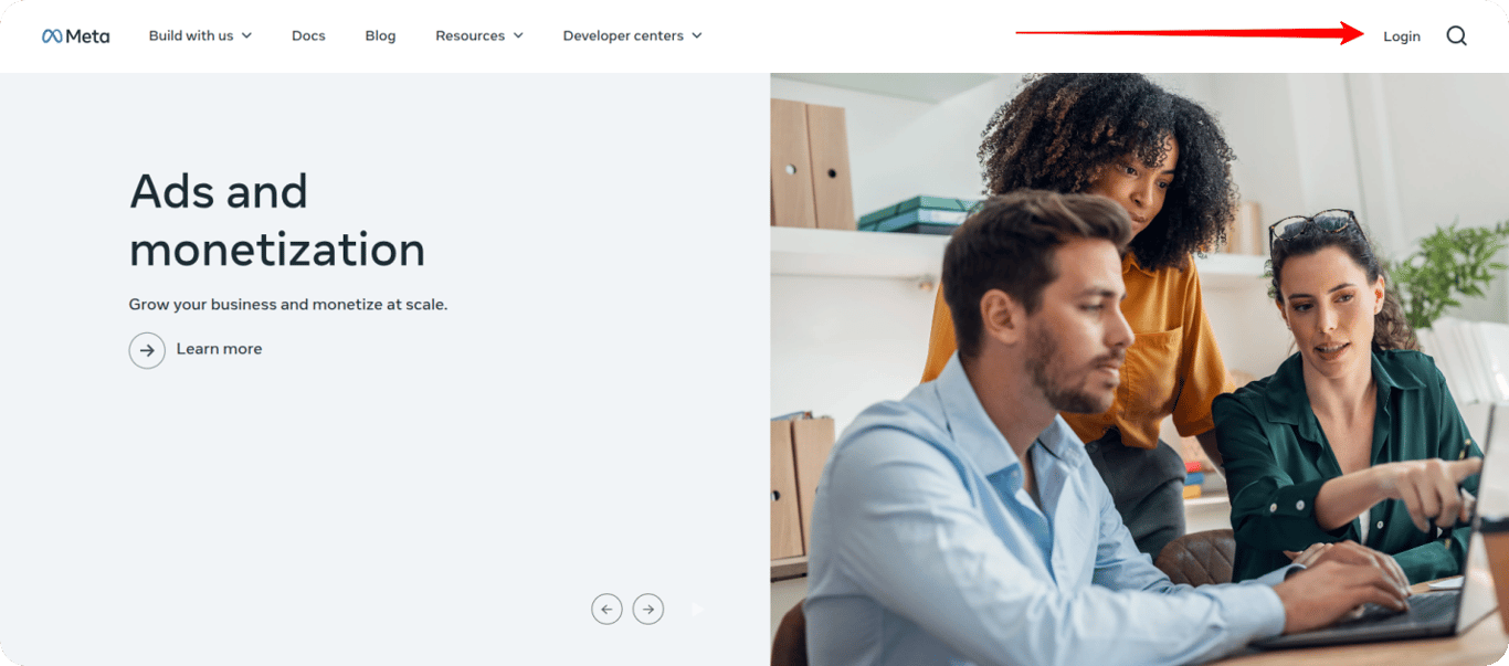 Meta Ads homepage with login button highlighted for accessing Meta for Developers.